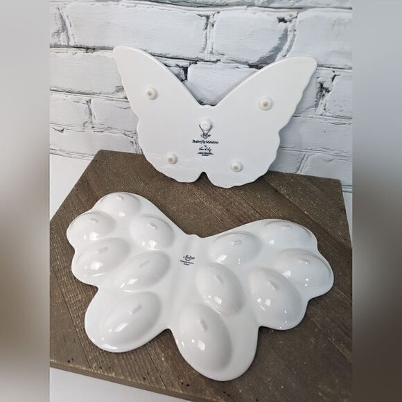 Lenox Butterfly Meadow Egg Platter Butterfly shape and Trivet set - Picture 7 of 7